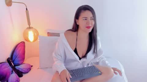 Ivy  online show from February 21, 2026, 12:17 pm