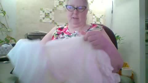 ivyjane3522 online show from June 17, 2026, 4:30 pm