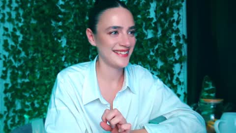 Snapshot of ivyjonson chatting on December 8, 2024, 8:58 pm Miss Ivy online show from December 8, 2024, 8:58 pm