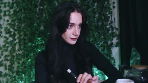 Snapshot of ivyjonson chatting on January 9, 2025, 5:43 pm Miss Ivy online show from January 9, 2025, 5:43 pm