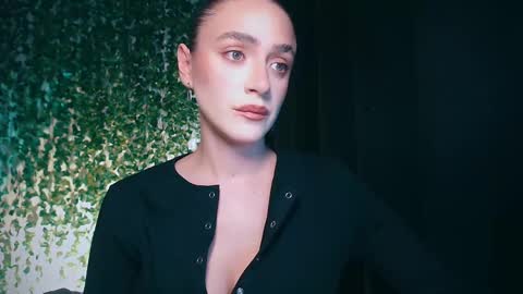 Snapshot of ivyjonson chatting on February 27, 2025, 6:53 pm Miss Ivy online show from February 27, 2025, 6:53 pm