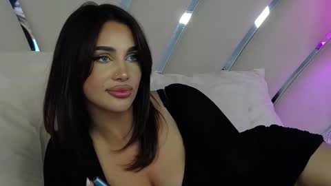 Ivy online show from March 24, 2026, 10:15 pm