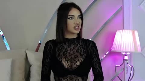 Ivy online show from April 18, 2026, 7:07 pm