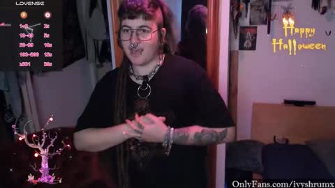 Ivy ShrumX online show from October 12, 2025, 7:02 pm