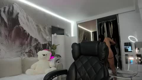 Ivy Belle online show from February 15, 2026, 7:51 am