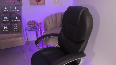 ivyy_moon online show from February 11, 2026, 4:06 am