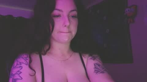 Snapshot of ivyy_sinss chatting on March 28, 2026, 12:21 am Amiee online show from March 28, 2026, 12:21 am