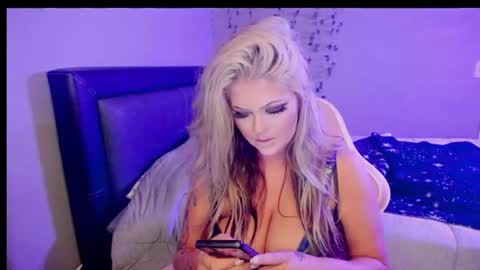 Snapshot of iwantsumbody chatting on July 11, 2026, 5:32 am Ashley3 online show from July 11, 2026, 5:32 am