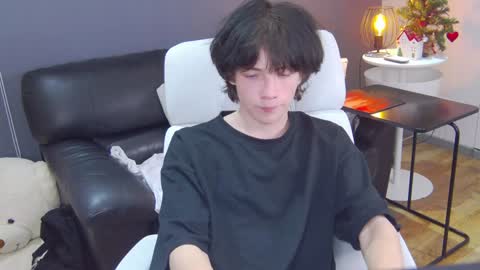 Maxim online show from December 18, 2024, 9:29 pm