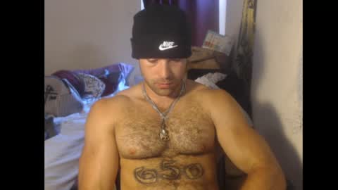 Snapshot of izak144 chatting on July 16, 2026, 1:44 am izak144 online show from July 16, 2026, 1:44 am