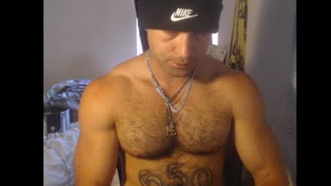 Snapshot of izak144 chatting on July 19, 2026, 8:01 pm izak144 online show from July 19, 2026, 8:01 pm