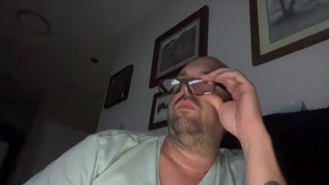 Snapshot of j0el75 chatting on July 31, 2026, 2:11 am j0el75 online show from July 31, 2026, 2:11 am