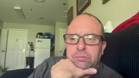 Snapshot of j0el75 chatting on August 2, 2026, 8:29 pm j0el75 online show from August 2, 2026, 8:29 pm