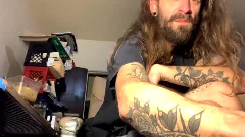 Snapshot of j_boogie_mane chatting on December 5, 2024, 12:08 am j boogie online show from December 5, 2024, 12:08 am