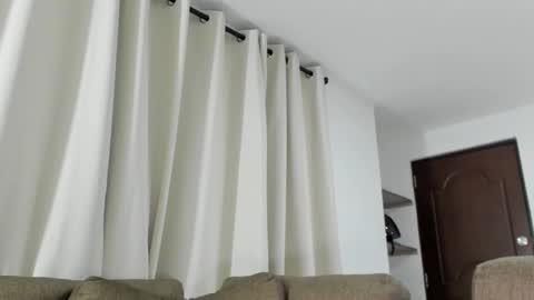 Calix  Independient model Insta and twt Calixsnake online show from February 13, 2025, 5:37 am