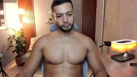 Calix  Independient model Insta and twt Calixsnake online show from July 31, 2026, 1:05 am