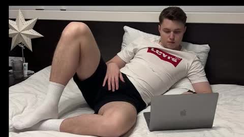 j_lyle_x online show from February 22, 2026, 7:01 pm