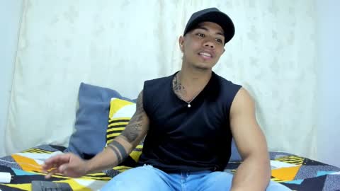 i am juan musiry independent model  online show from December 14, 2024, 5:51 am