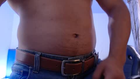 Snapshot of jack_master_muscle chatting on February 21, 2025, 10:04 pm jack and leah online show from February 21, 2025, 10:04 pm