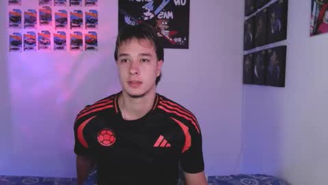 J online show from December 3, 2025, 11:19 am