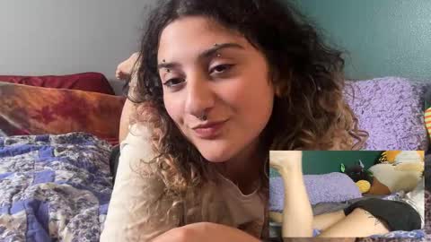 Snapshot of jackalopeangel chatting on December 18, 2025, 4:51 am Hazel online show from December 18, 2025, 4:51 am