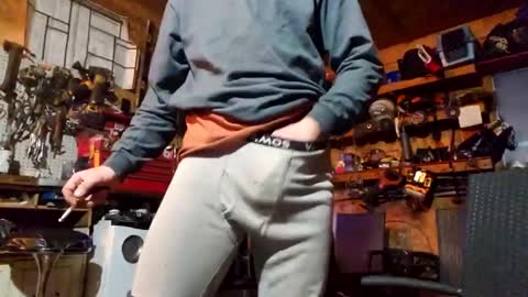 Snapshot of jackboys16 chatting on December 21, 2024, 1:47 am Dess online show from December 21, 2024, 1:47 am