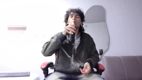 Snapshot of jackestaylor chatting on December 15, 2025, 8:51 am Jackes Taylor online show from December 15, 2025, 8:51 am