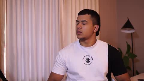 Jackson Bell online show from December 17, 2025, 1:17 pm