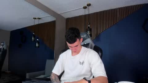 Snapshot of jacksonolsenn chatting on January 16, 2025, 3:02 pm Jackson Olsen online show from January 16, 2025, 3:02 pm