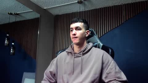 Snapshot of jacksonolsenn chatting on January 18, 2025, 12:26 pm Jackson Olsen online show from January 18, 2025, 12:26 pm