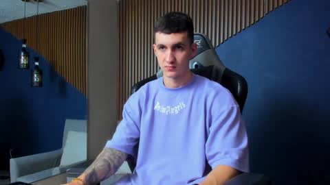 Snapshot of jacksonolsenn chatting on January 19, 2025, 7:47 pm Jackson Olsen online show from January 19, 2025, 7:47 pm