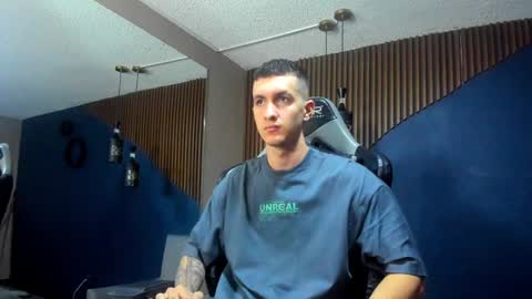 Snapshot of jacksonolsenn chatting on January 28, 2025, 12:11 pm Jackson Olsen online show from January 28, 2025, 12:11 pm