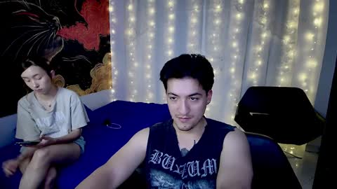 jackyrosee2323 online show from April 4, 2026, 8:28 pm