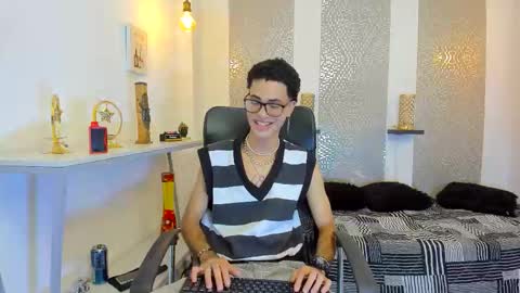 jacob_blackwell online show from November 19, 2025, 8:20 pm