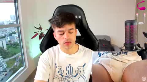 JACOB FERRER online show from February 6, 2026, 5:27 pm