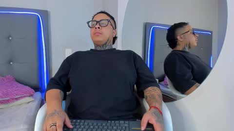 Snapshot of jacob_garciaa chatting on November 23, 2025, 6:02 am TJ online show from November 23, 2025, 6:02 am