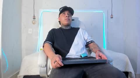 Snapshot of jacob_garciaa chatting on November 30, 2025, 7:01 am TJ online show from November 30, 2025, 7:01 am