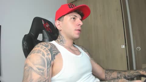 jacobb116 online show from October 1, 2025, 12:16 am