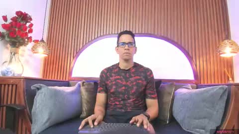 Snapshot of jacobdraven chatting on November 11, 2025, 3:39 am jacobdraven online show from November 11, 2025, 3:39 am