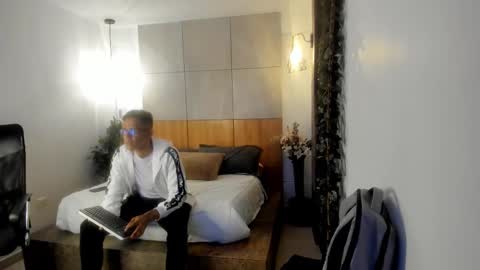 Snapshot of jacobdraven chatting on November 16, 2025, 3:23 am jacobdraven online show from November 16, 2025, 3:23 am