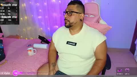 daddy sir master bear online show from February 18, 2025, 2:05 am