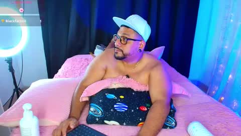 daddy sir master bear online show from March 6, 2025, 5:46 am