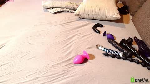 JacqueLynexxyz online show from April 2, 2026, 1:09 pm