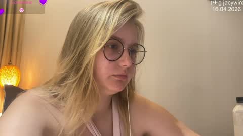 Snapshot of jacywinslat chatting on April 16, 2026, 7:14 pm jacywinslat online show from April 16, 2026, 7:14 pm