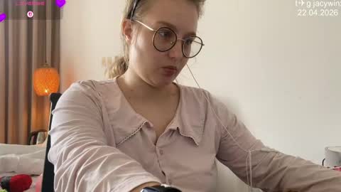 Snapshot of jacywinslat chatting on April 22, 2026, 5:43 am jacywinslat online show from April 22, 2026, 5:43 am