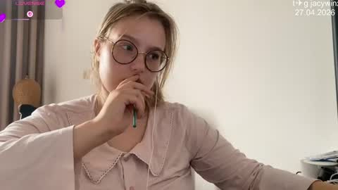 Snapshot of jacywinslat chatting on April 27, 2026, 9:40 am jacywinslat online show from April 27, 2026, 9:40 am