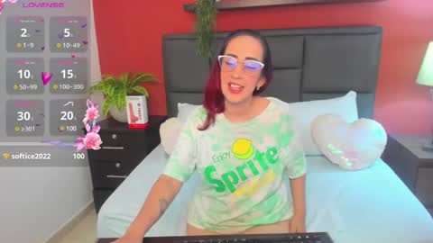 Snapshot of jadde13 chatting on December 19, 2024, 2:56 am Jadde online show from December 19, 2024, 2:56 am