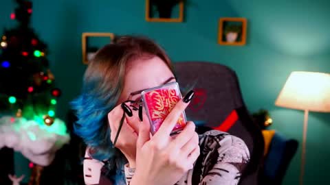 jade_castle online show from January 4, 2025, 4:11 pm