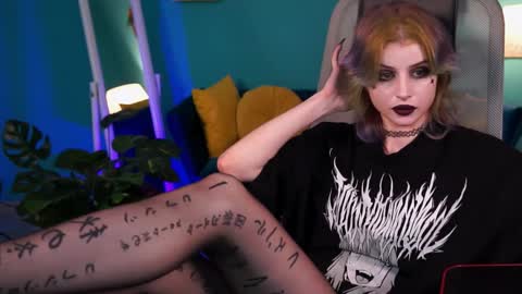 jade_castle online show from February 5, 2025, 8:11 am