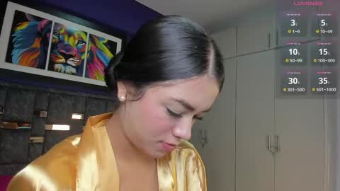 jade_lovv online show from May 14, 2026, 12:12 pm